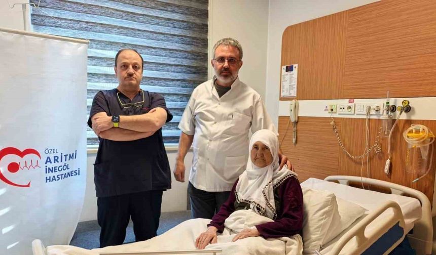 Doktorlar gözlerine inanamadı: 213 adet taş çıkarıldı