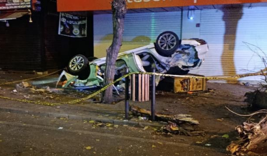 Diyarbakır’da bir araç takla attı yoldan çıktı: Ölü ve yaralı var!