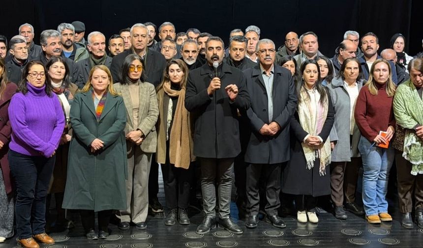 Diyarbakır’da bir ilk: Eşbaşkanlar maaşlarını bağışladı!