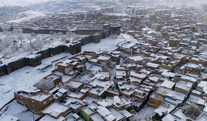 Meteoroloji tarih verdi: Diyarbakır'a yeniden kar geliyor!