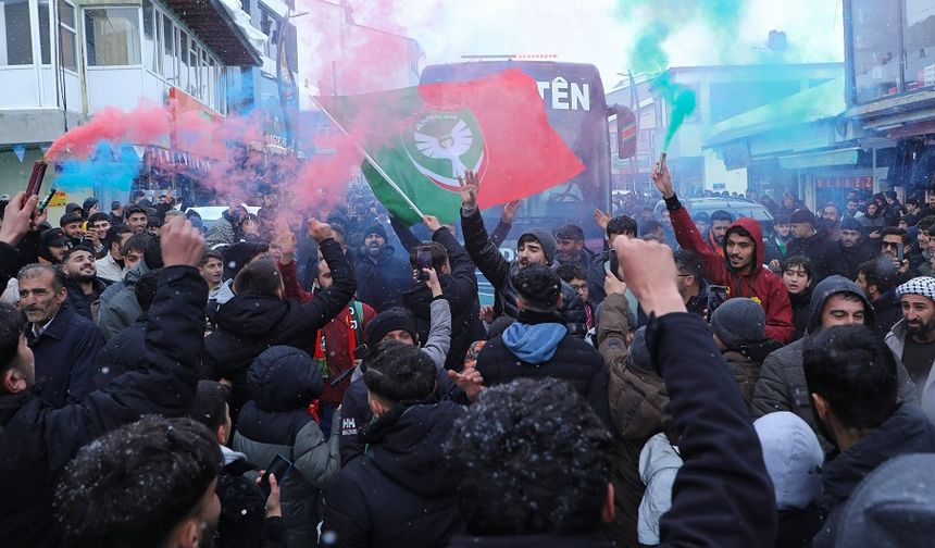 Her yerde halkın takımı: Bingöl-Karlıova’da Amedspor coşkusu!