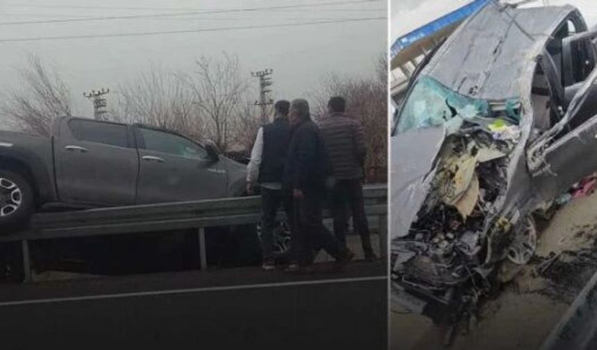 Diyarbakır’da araç bariyerlere çarptı: Ağır yaralı var!