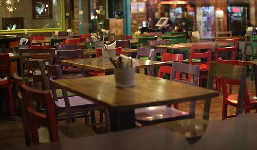 Diyarbakır’da skandal: Ünlü restoranın menüsünden takma tırnak çıktı!