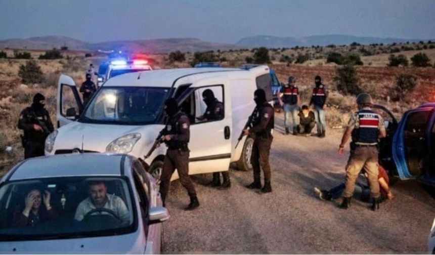 Kilolarca altın çaldılar: 1’i Diyarbakır’dan uzman çavuş çıktı!