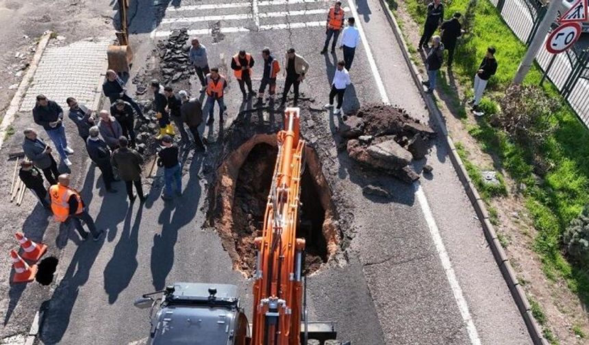 Diyarbakır’da yol çöktü: Büyükşehir’den açıklama geldi