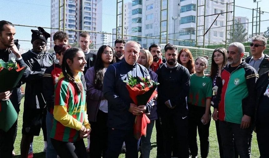 Mesut Bakkal’dan Amedspor taraftarına şampiyonluk sözü!