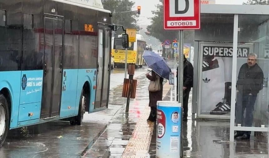 Diyarbakır yağmura teslim oldu: Hafta boyu sürecek