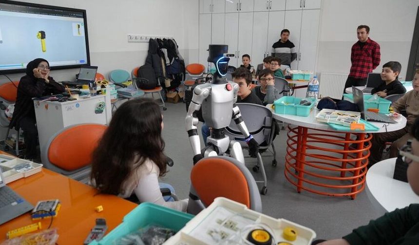 Türkiye'nin nüfusa kaydedilen ilk robotu: İşe başladı