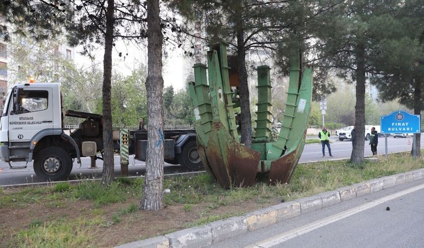 “Diyarbakır Büyükşehir yüzlerce ağaç kesti” iddiasına açıklama!