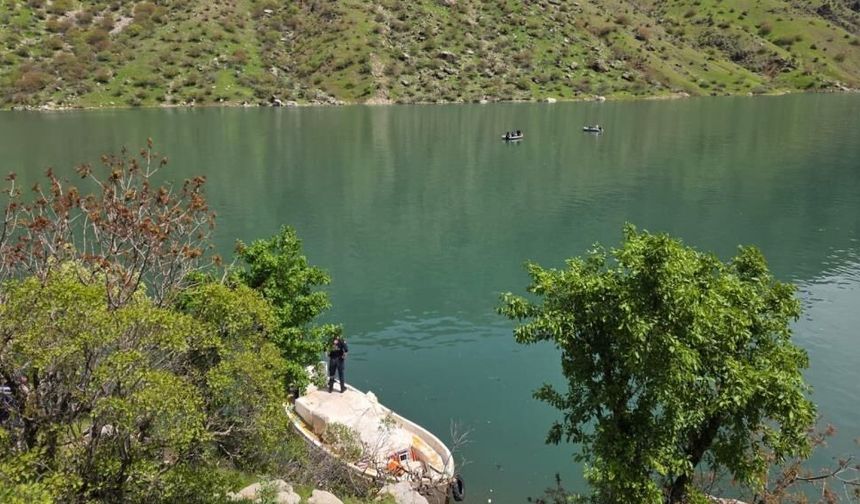 Diyarbakır’da acı olay: Oğlu kurtuldu, babası öldü!