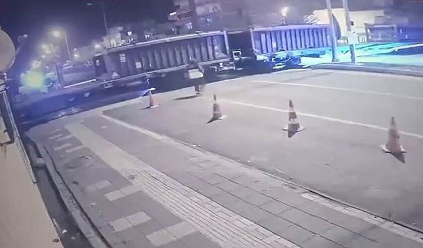 Diyarbakır'da otomobil tren ile çarpıştı: Yaralı var