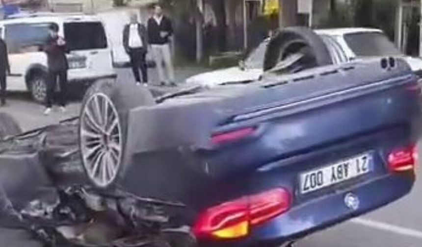 Diyarbakır’da zincirleme kaza: Bir araç takla attı, yaralılar var