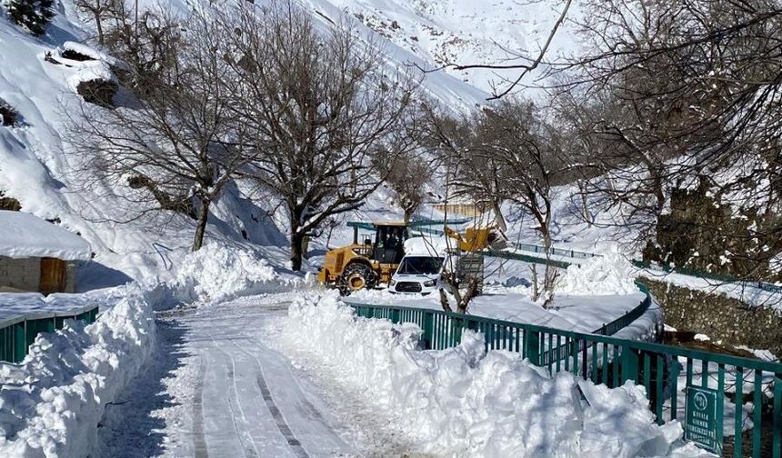 Diyarbakır sınırındaki yollar 5 ay sonra ulaşıma açıldı