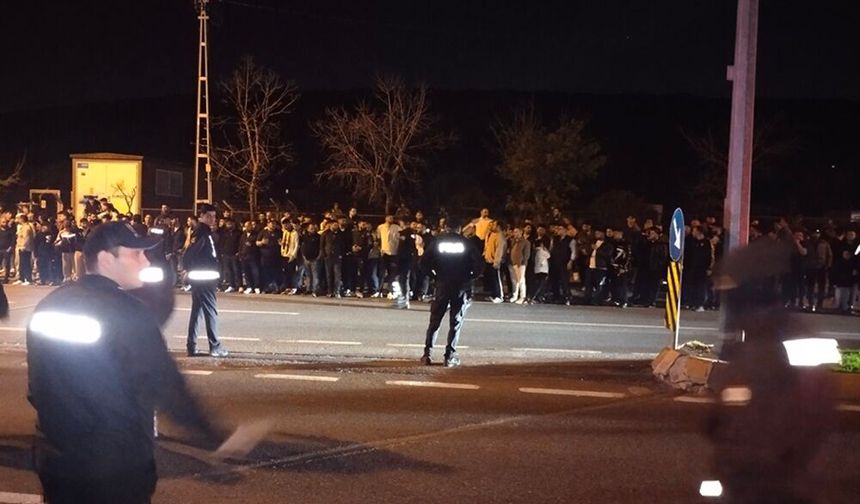 Şampiyonluktan koptular takım otobüsünü taşladılar: Diyarbakırlı ismi istediler!