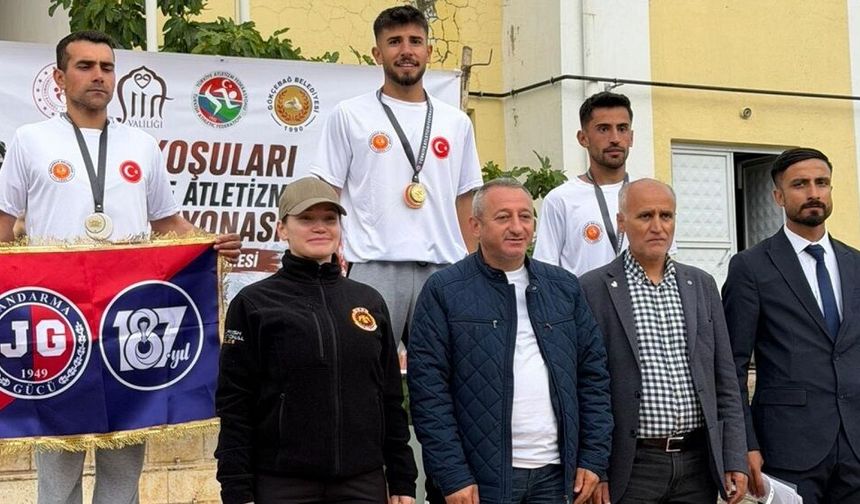 Dicle Üniversitesi öğrencileri şampiyonaya damga vurdu: Çifte madalya
