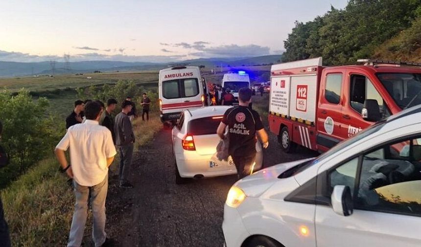 Bingöl’de otomobil şarampole uçtu: Ağır yaralılar var!