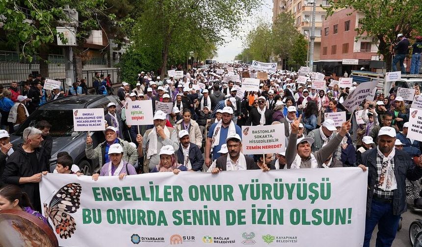 Diyarbakır'da bir ilk: Engelliler ‘Onur Yürüyüşü’nde buluştu