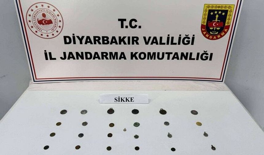 Diyarbakır'da tarihi eser operasyonu: 31 parça ele geçirildi
