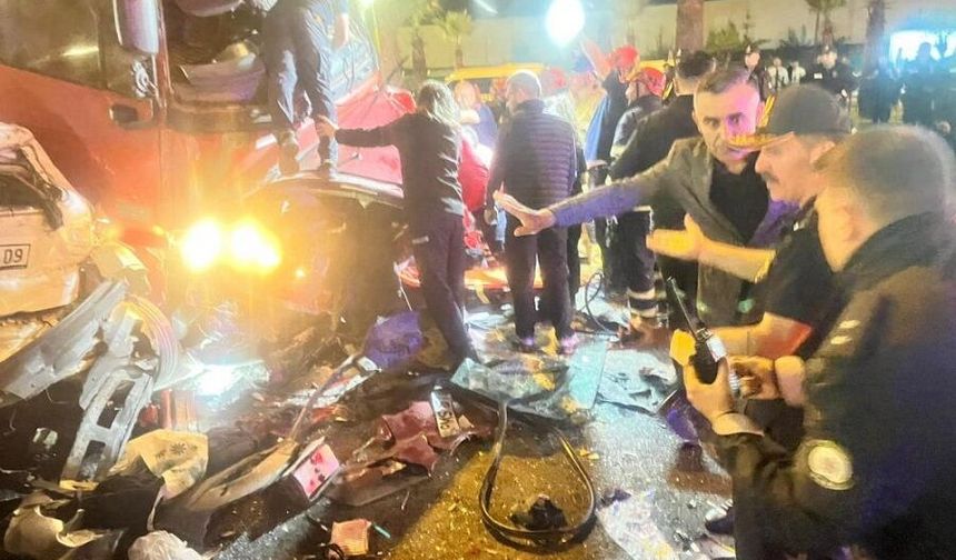 Katliam gibi kaza: Çok sayıda ölü ve yaralı var!