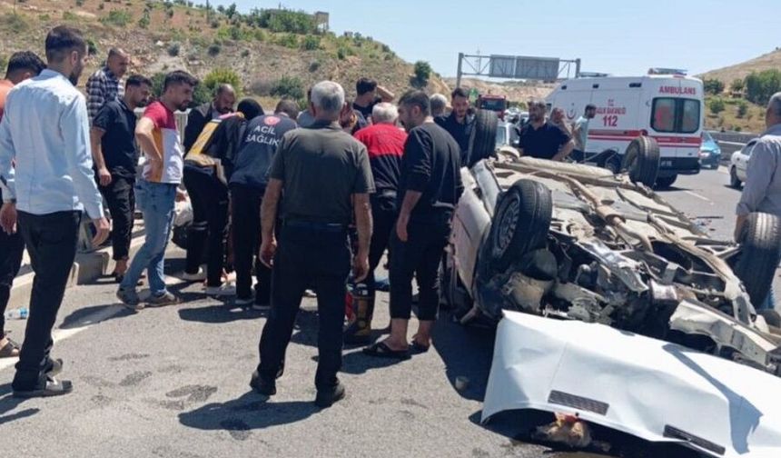 Diyarbakır yolunda kaza: Ağır yaralılar var!