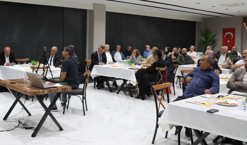 Diyarbakır’da tekstil sektörünün geleceği konuşuldu!