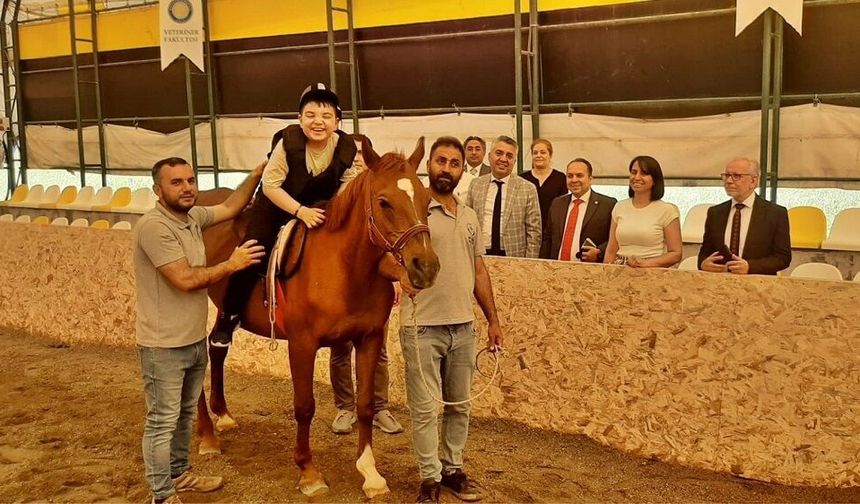 Türkiye’de bir ilk: Diyarbakır'da At Terapisi Merkezi açıldı!