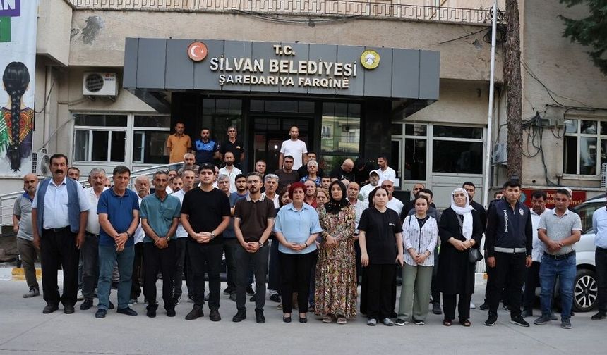 Diyarbakır’da belediye binasına saldırı: Eş Başkanlardan açıklama!