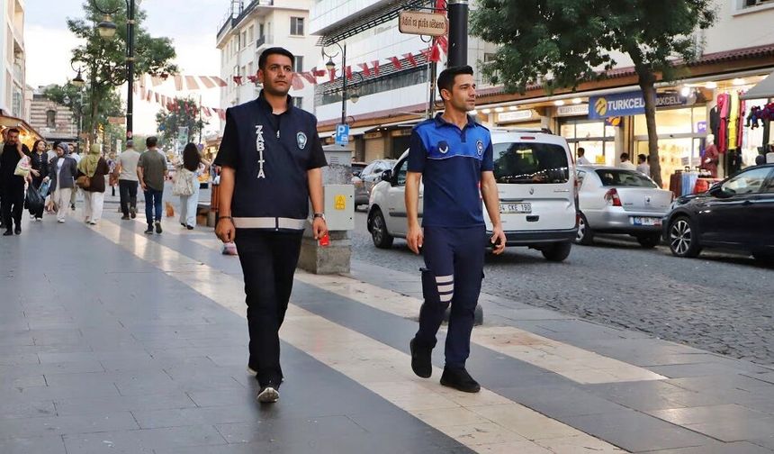 Diyarbakır’da denetimler sonuç verdi: Sur kaldırımları nefes aldı!