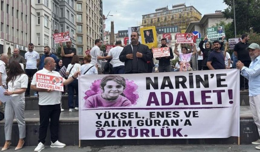 Narin Güran'ın ailesi İstanbul’da meydana indi: Mahkeme kararını protesto ettiler