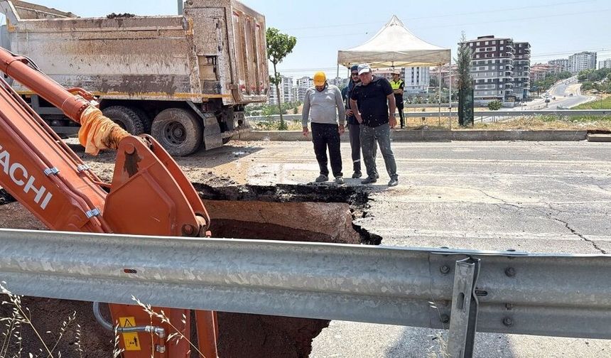 Diyarbakır karayolunda yol çöktü! Belediyeden açıklama