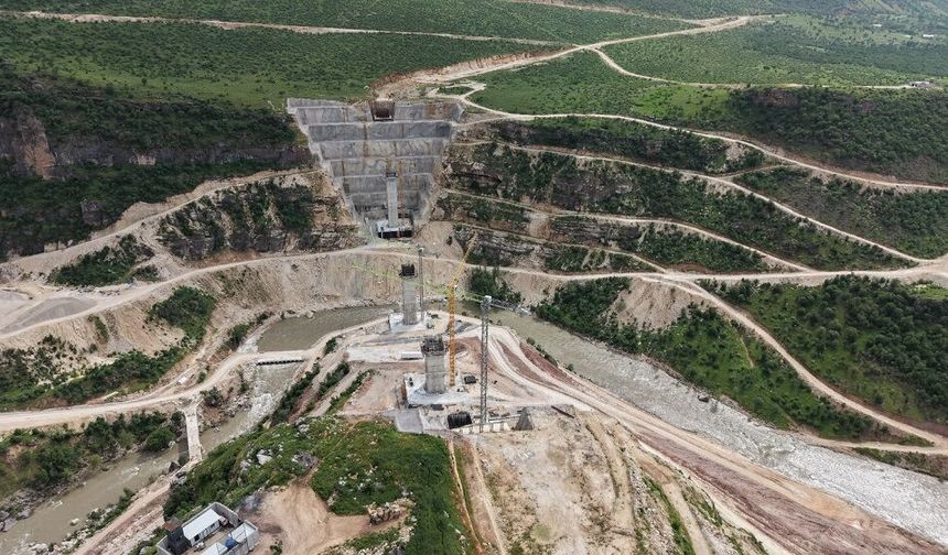 Diyarbakır’da 3 ilçeyi birleştiren köprü için tarih verildi