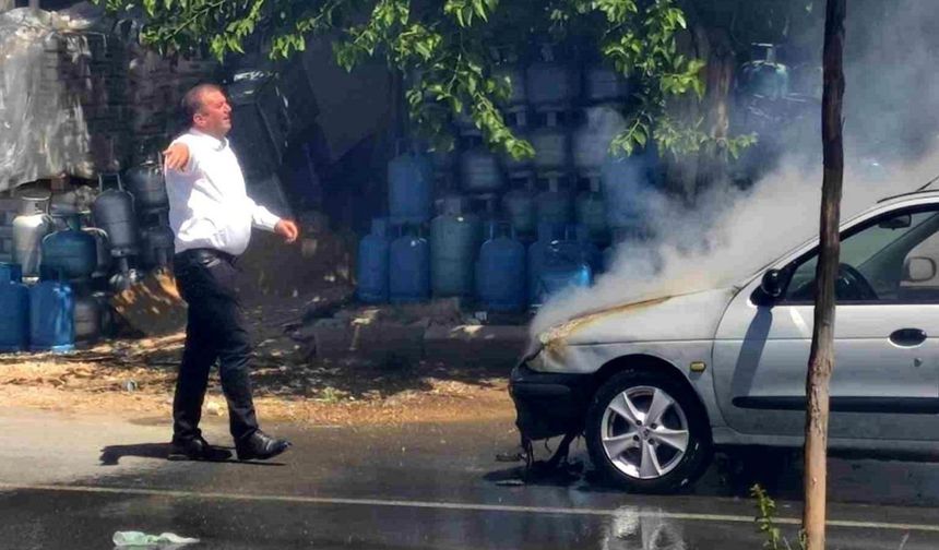 Diyarbakır’da otomobil bomba gibi patladı: Canını zor kurtardı!