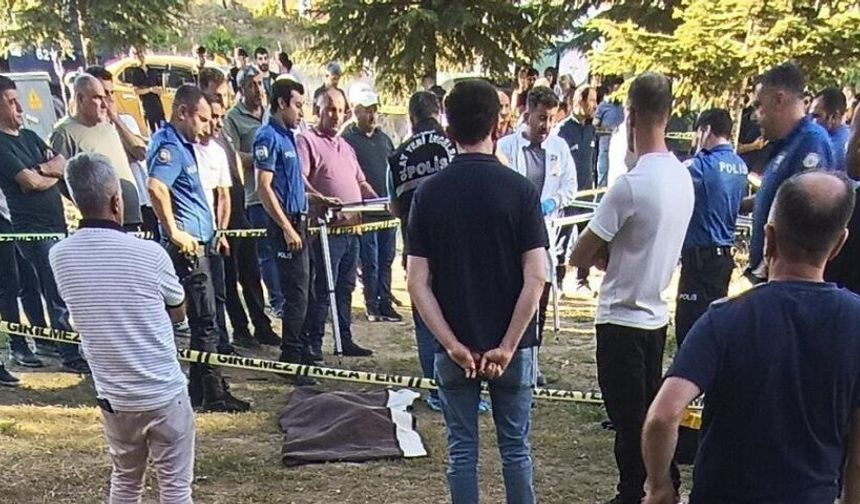 Hakkâri’de vakaya giden ambulansın çarptığı çocuk hayatını kaybetti