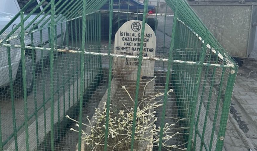 Diyarbakır’da evlerin arasında zamana direnen mezar: Hacı Kurdo