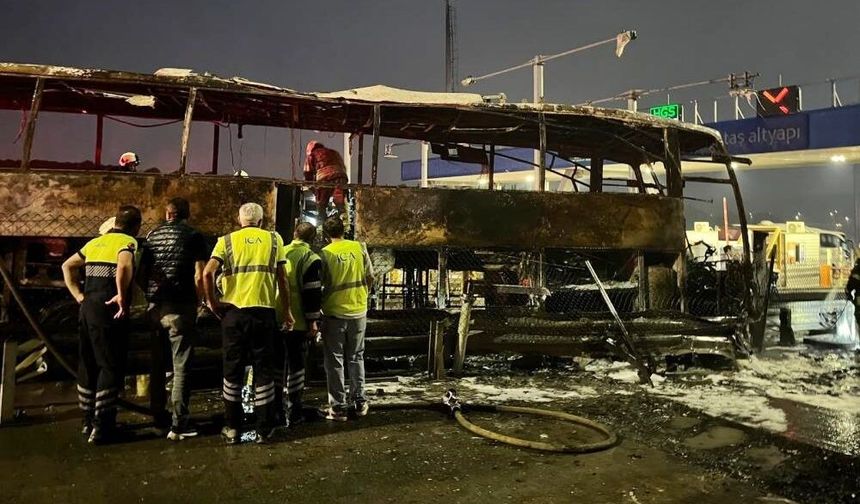Diyarbakır yolcu otobüsü kaza yaptı: Ölüler ve yaralılar var!