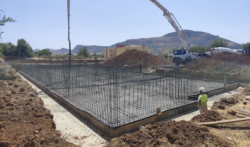 Diyarbakır’a yeni yatırım: Belediye temeli attı!