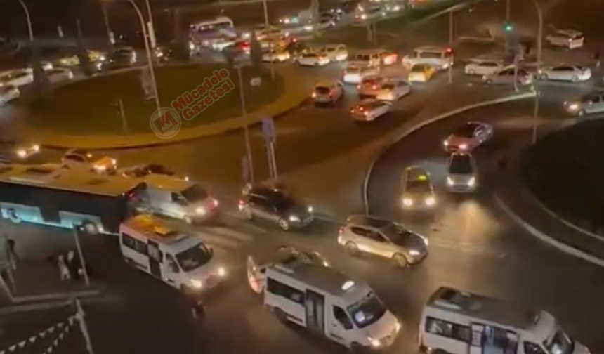 Diyarbakır’daki kavşakta 'minibüs' çilesi: "Belediyeye şikayet etmemize rağmen..."