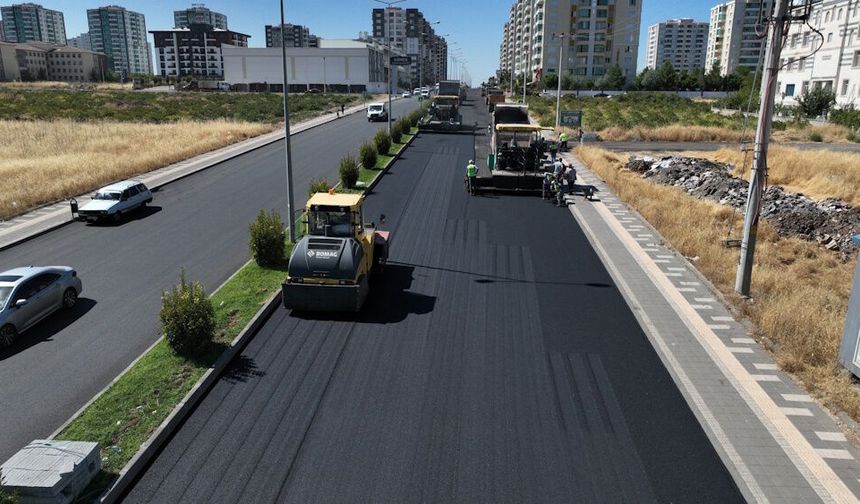 Diyarbakır’da Nazım Hikmet Caddesi’ne 4 bin ton asfalt