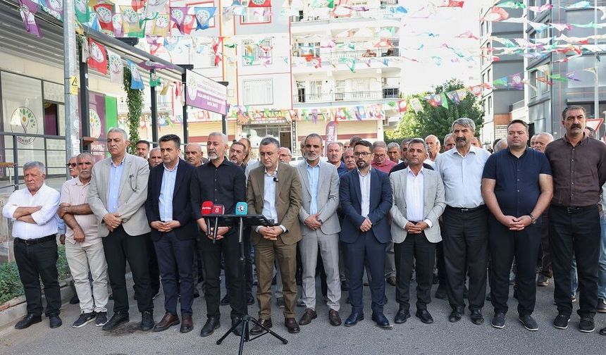 Vekil açıkladı: Diyarbakır'da erkekler 'kadınlar' için yürüyecek!