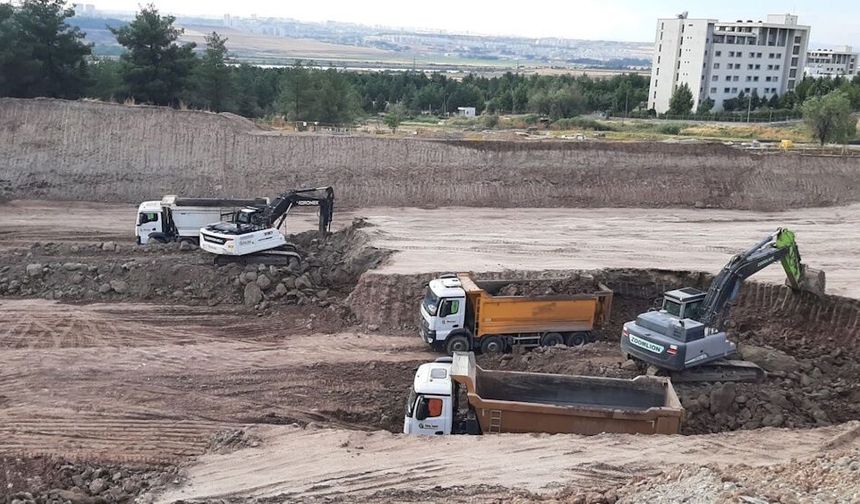 Diyarbakır'a 600 yataklı dev hastane: İlk kazma vuruldu!