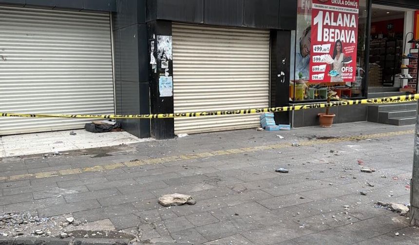 Diyarbakır’da yolda yürüyen kadın saniyelerle kurtuldu
