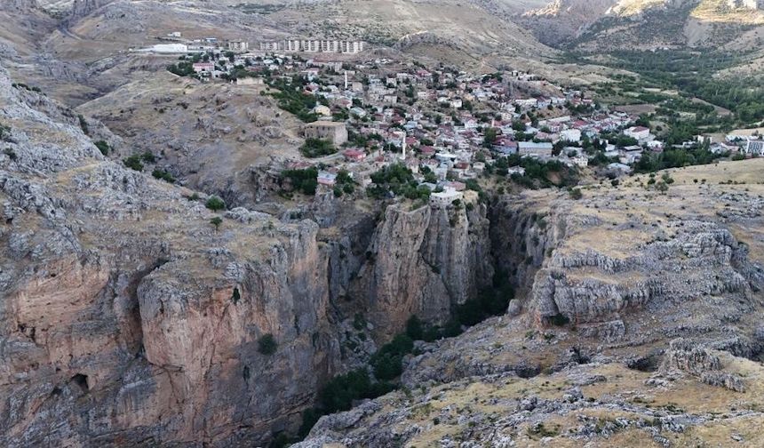 Diyarbakır’ın uçurumun evi görüntülendi