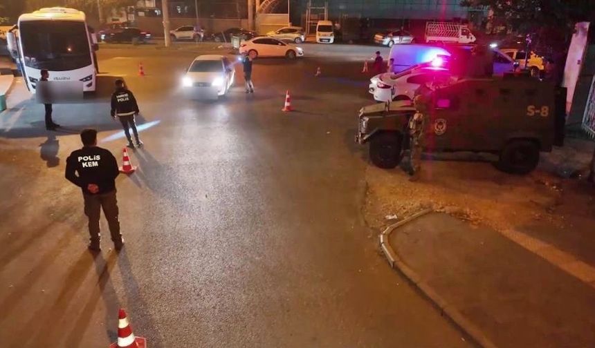 Diyarbakır’da dev operasyon: 12 araca 1 milyon, 3 iş yerine 72 bin lira ceza!