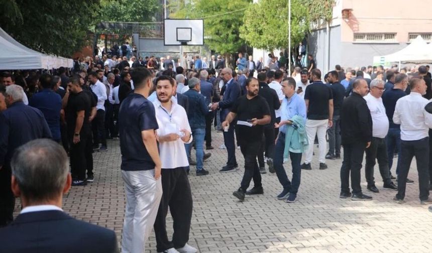 Diyarbakır’da seçim: 9 bin kişi sandık başına gitti