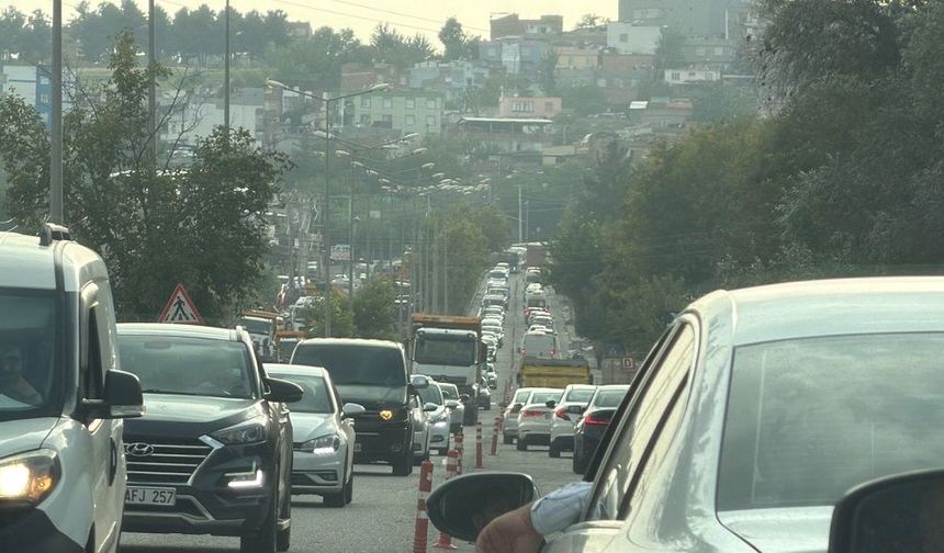 HÜDA PAR’dan Diyarbakır çıkışı: “Tramvay, alt geçit ve battı-çıktı..."
