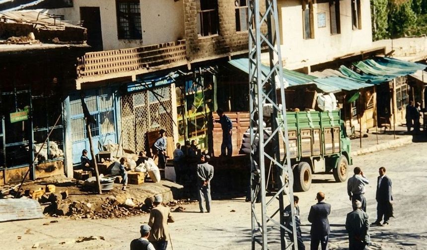 Diyarbakır’ın acı tarihi: 17 kişi öldü, 402 ev ve 242 işyeri yakılmıştı!