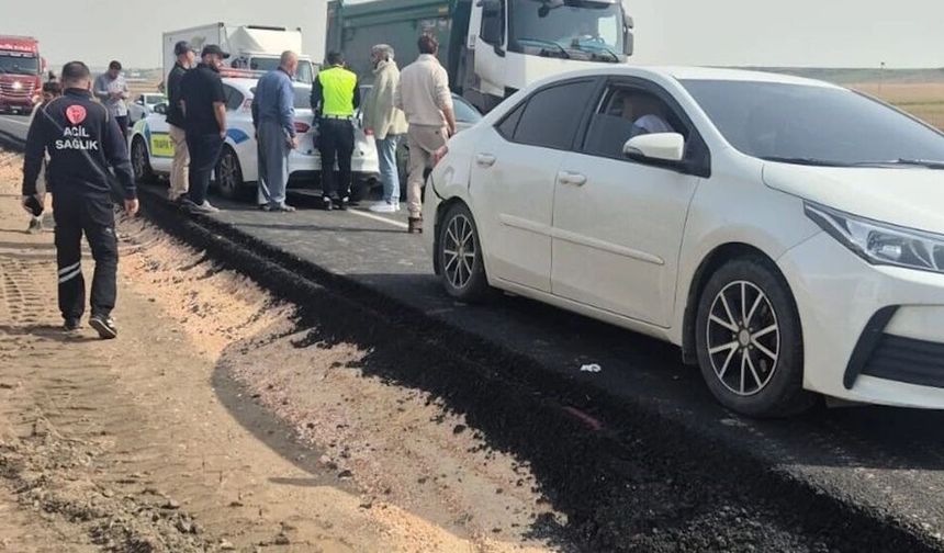 Diyarbakır'da 3 araç birbirine girdi: Çok sayıda yaralı var