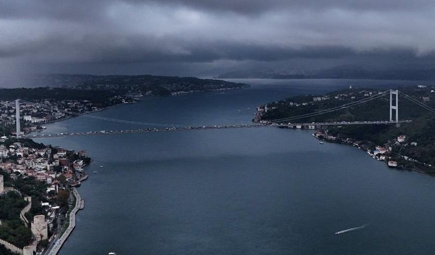 İstanbul'da sel: Validen ‘dışarıya çıkmayın’ uyarısı geldi!