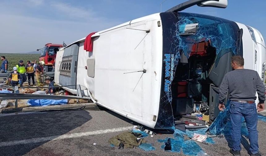 Manisa'da katliam gibi kaza: 11 ölü, 27 yaralı