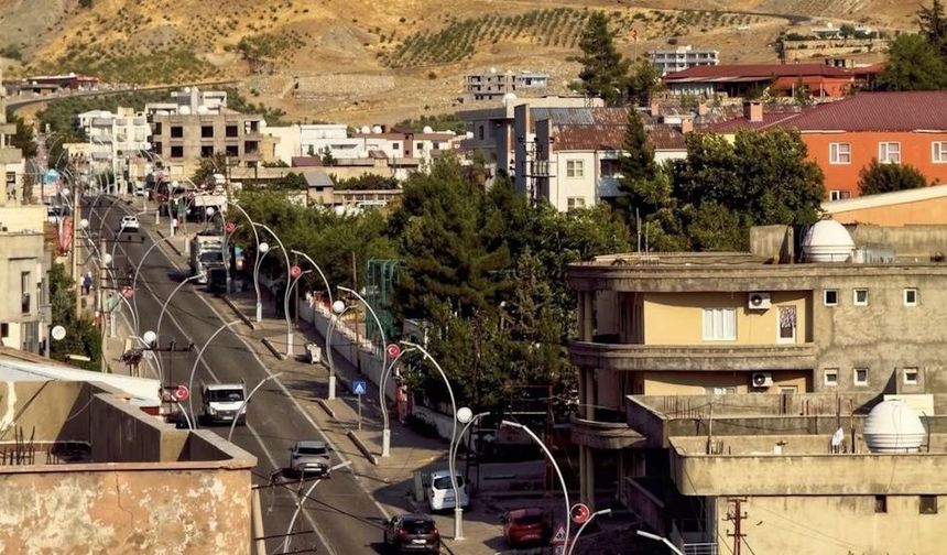 Şırnak’ta 15 bin kişi günlerdir elektriksiz! Halk sokağa döküldü